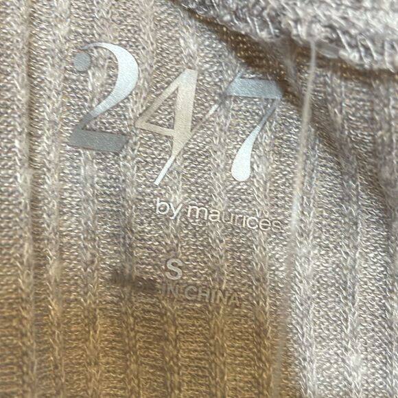 Maurices 24/7 Cozy V Neck Long Sleeve Tee Gray size Small NWT - Picture 5 of 9